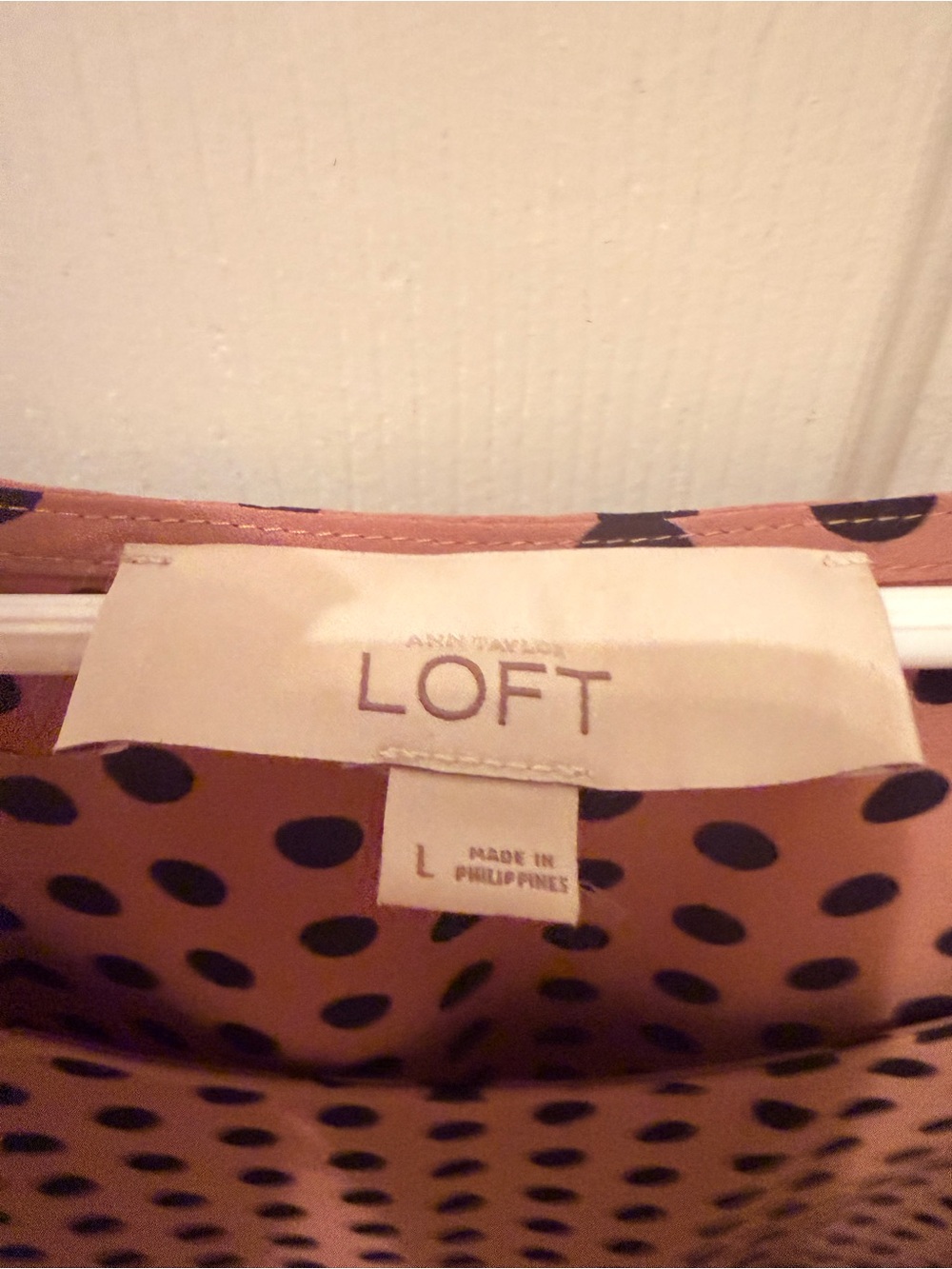 LOFT Large Dusty Pink Polka Dot Sleeveless Blouse Top with Black Lace Sides - Picture 2 of 7